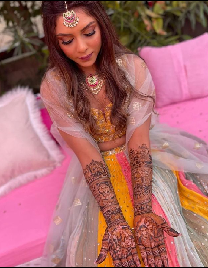 Best Professional Mehandi Artist in Delhi for Weddings